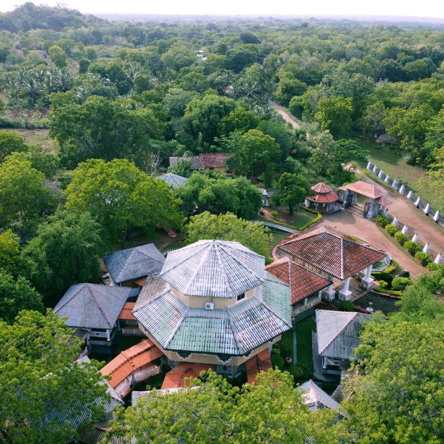 Kodigahawewa Forest Resort Tissamaharama Buitenkant foto