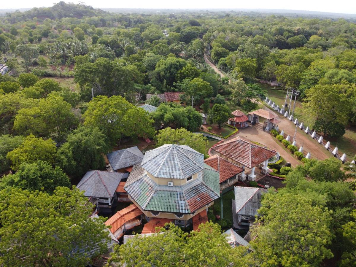 Kodigahawewa Forest Resort Tissamaharama Buitenkant foto