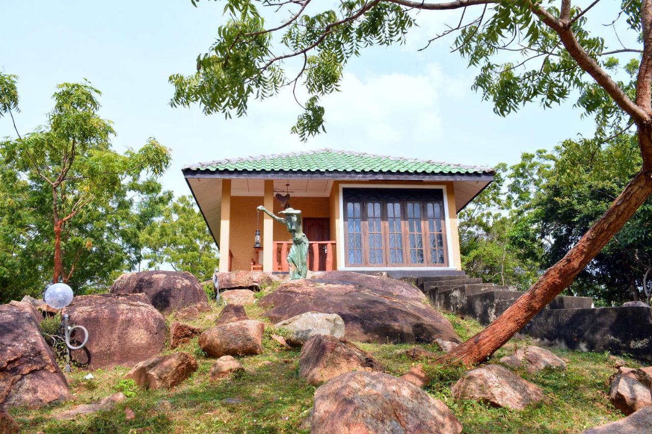 Kodigahawewa Forest Resort Tissamaharama Buitenkant foto