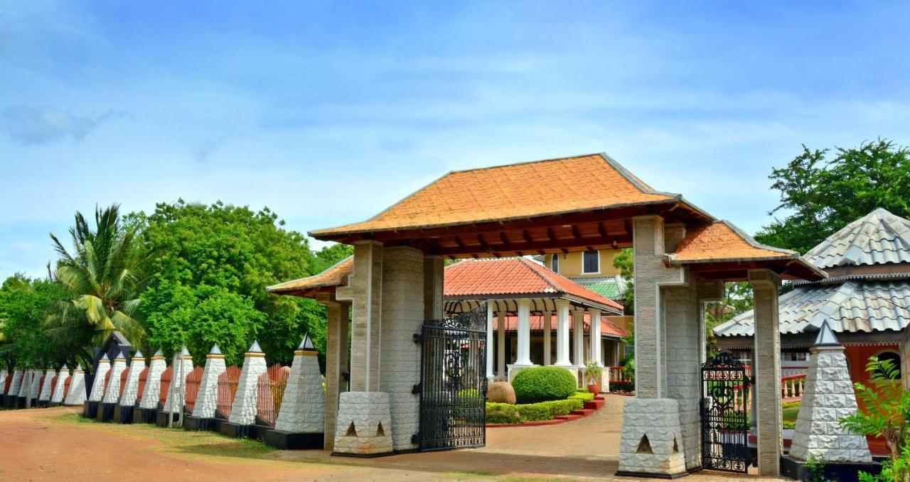 Kodigahawewa Forest Resort Tissamaharama Buitenkant foto