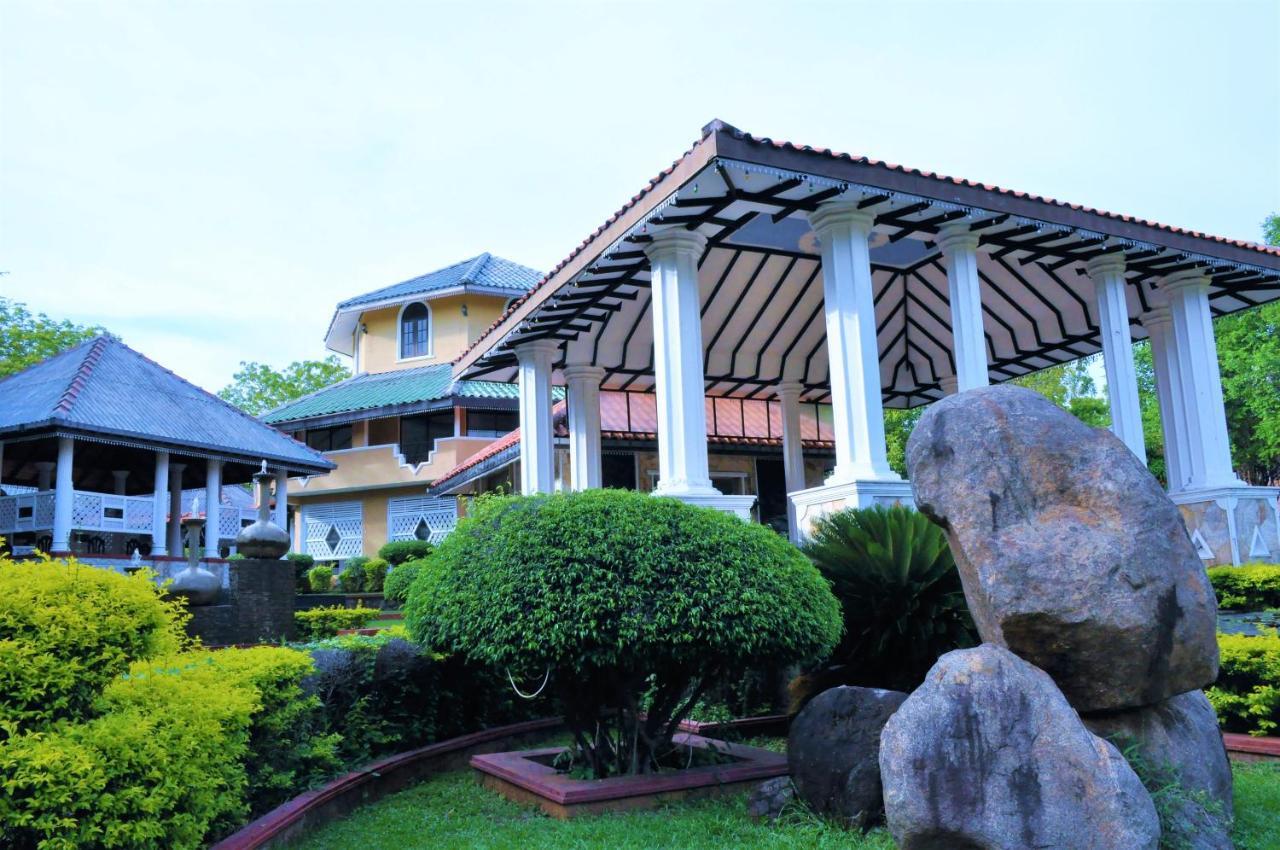 Kodigahawewa Forest Resort Tissamaharama Buitenkant foto