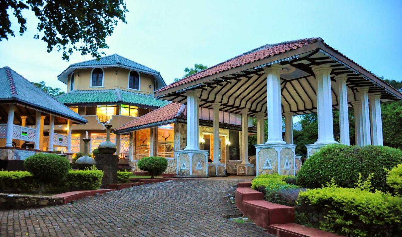 Kodigahawewa Forest Resort Tissamaharama Buitenkant foto